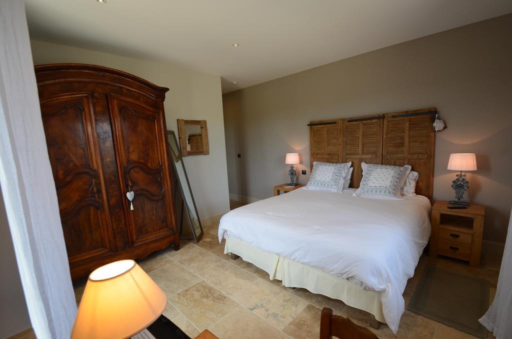 Bastide Saint Maurin Bed & Breakfast Ansouis Exterior photo